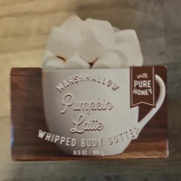 RARE & DISCONTINUED ** Marshmallow Pumpkin Latte Whipped Body Butter - Picture 1 of 1